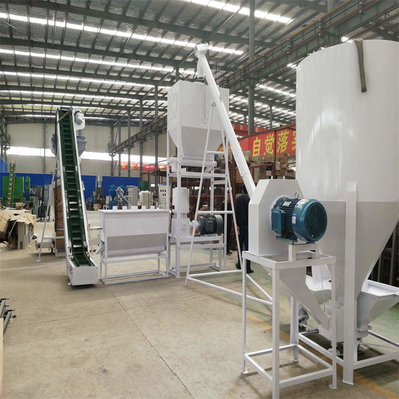 Animals Feed Pellet Production Line 500-1000kg/H 62KW 17*5*5.5m