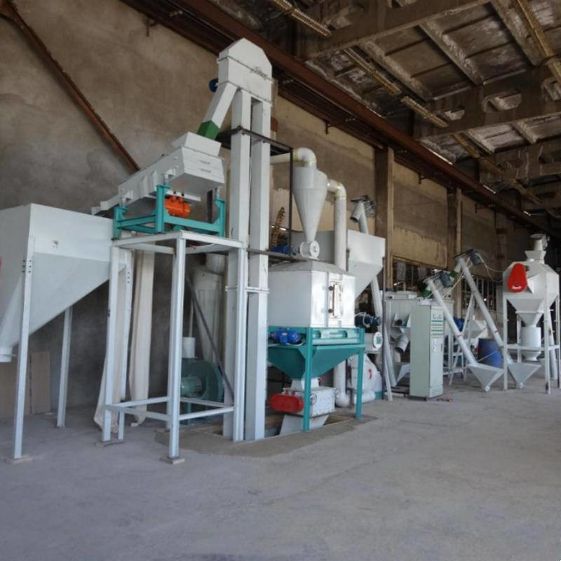 1000kg/H Feed Pellet Production Line Crushing Mixing Granulation Cooling Packaging 5in1