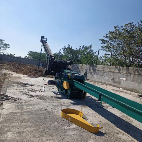 15-25t/H Wood Log Chipping Shredder sawdust making machine Crusher Horizontal Tree Branch Log Drum Wood Chipper Machine