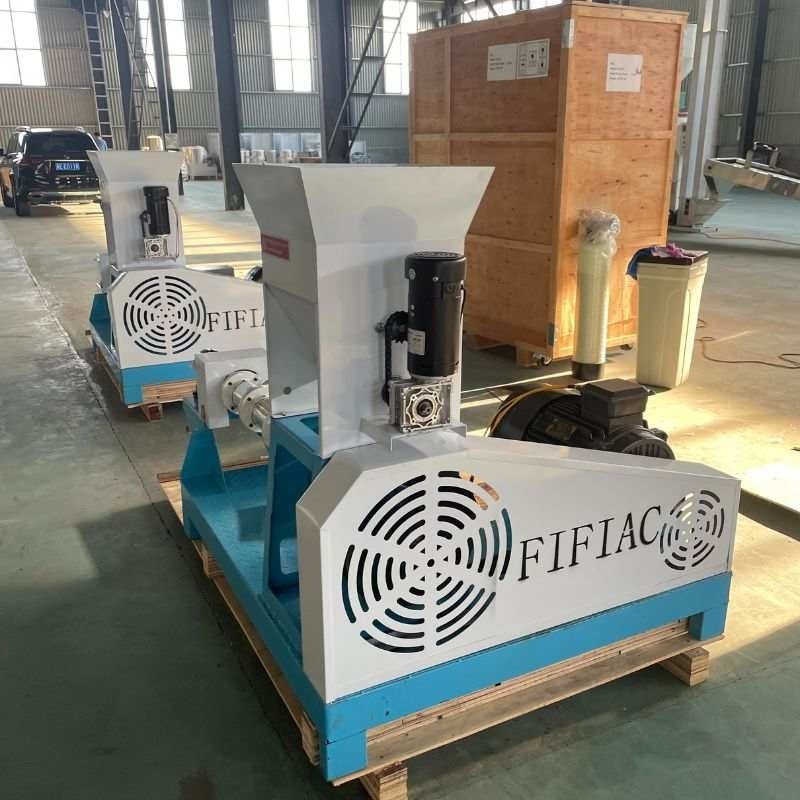 Electric Steam Heating Dry Type Fish Feed Extruder with Triphase Power and 50-2000kg/h Capacity