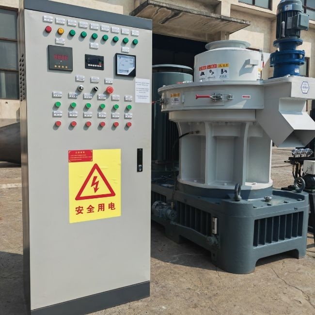 Large Capacity Wood Pellet Machine  Biomass Wood Pellet Production Line Vertical ring die Wood Pellet Machine
