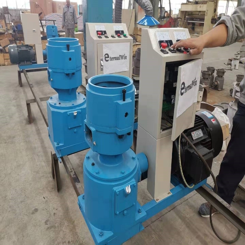 Small Scale Feed Pellet Making Machine 4KW Motor Electric Type Animal Feed Mill Machine