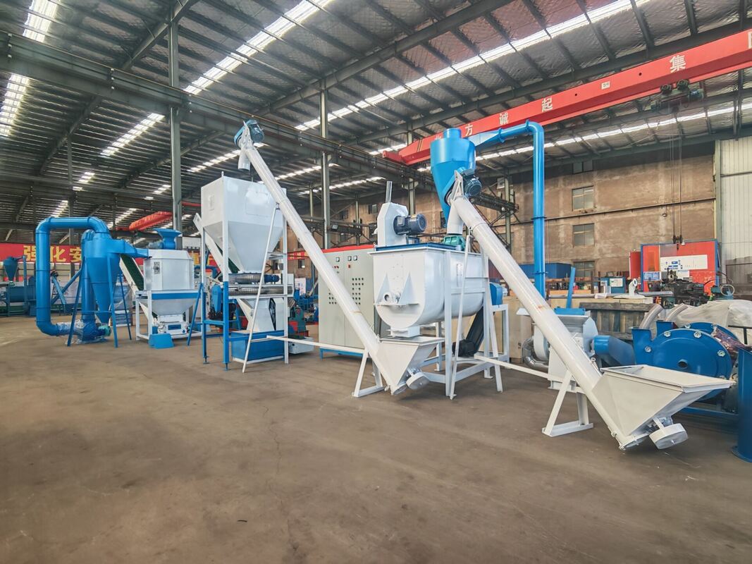 2000kg/H Capacity Ring Die Feed Pellet Mill with Stainless Steel Construction for Poultry Feed