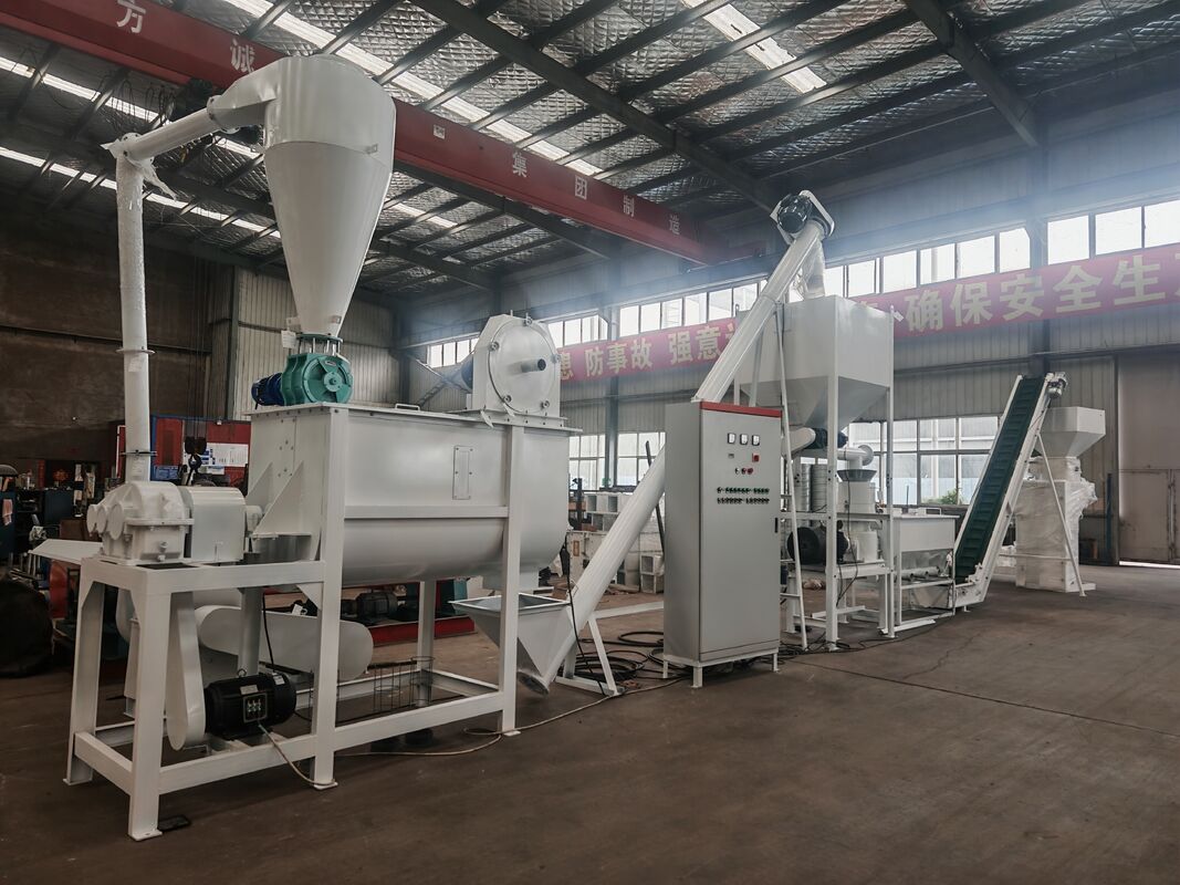 2000kg/H Capacity Ring Die Feed Pellet Mill with Stainless Steel Construction for Poultry Feed